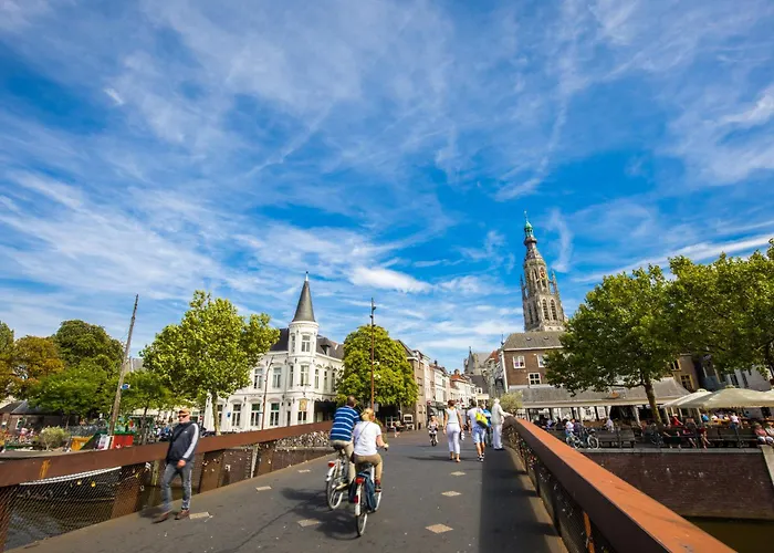 Fast Wifi, Kitchen Access Suite Maison Lux Apartment Raamsdonksveer