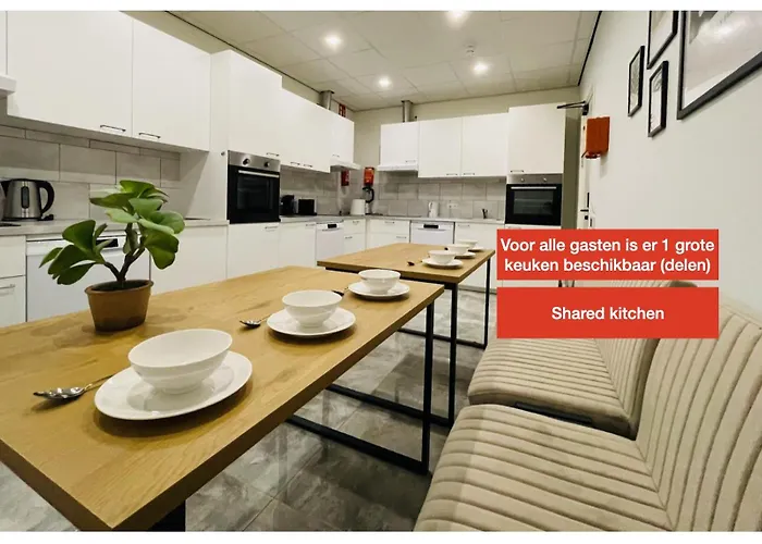Fast Wifi, Kitchen Access Suite Maison Lux Raamsdonksveer
