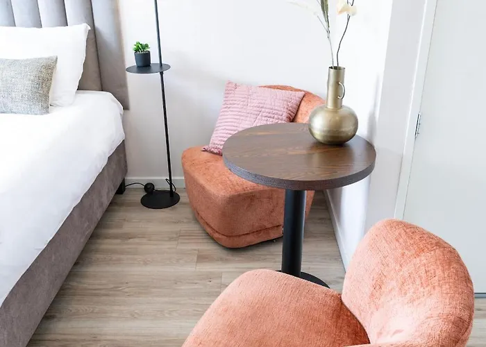 Fast Wifi, Kitchen Access Suite Maison Lux Apartment *
